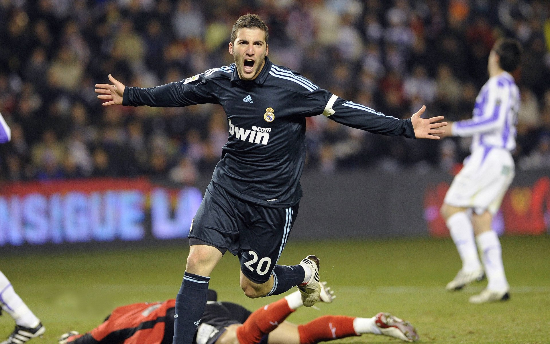 利物浦边锋复苏，射门效率回升，效力过利物浦的边锋